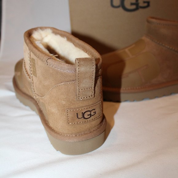 NIB UGG WOMEN'S ULTRA MINI LOGO SUEDE SHEARLING LINED CHESTNUT BOOTS 7 - Picture 5 of 7